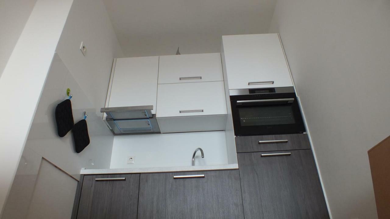 Apartment Paulina Novalja Eksteriør billede